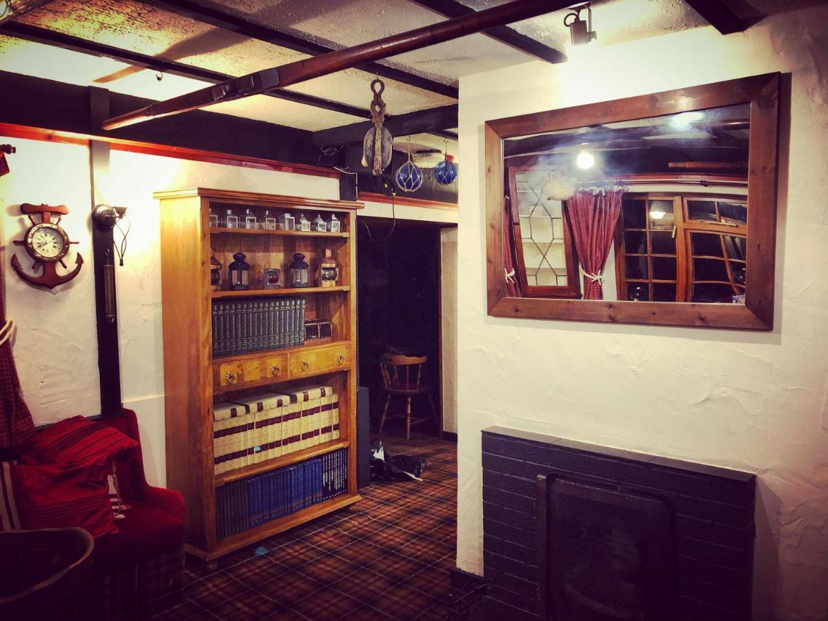 איימאות' The First & Last Inn מראה חיצוני תמונה
